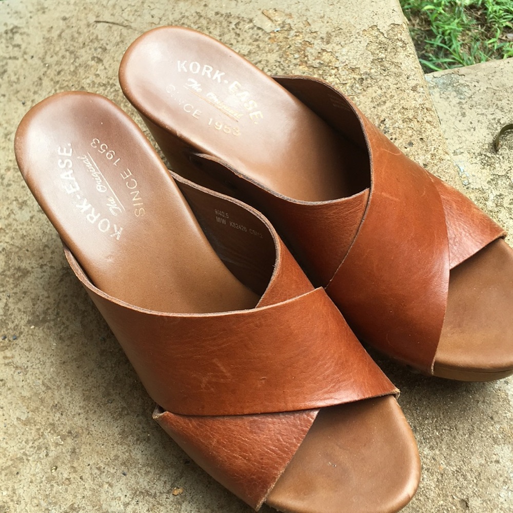 Leather cross cross clog-notice missing tap